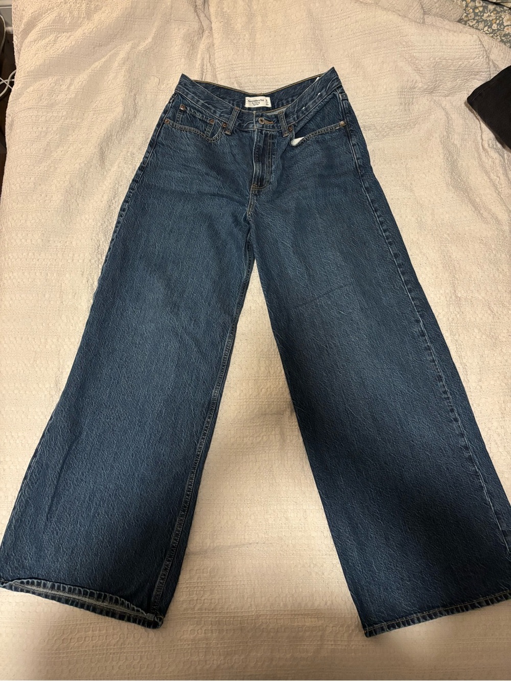 Abercrombie High Rise Wide Leg Women’s Jeans